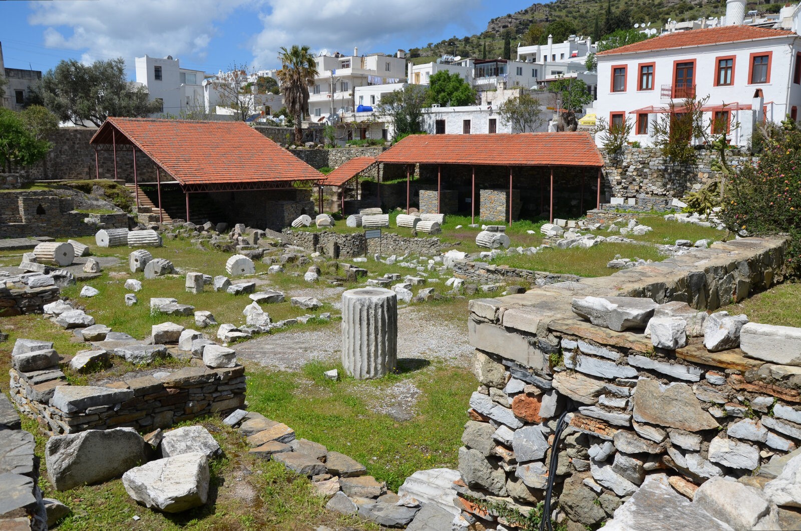 The_ruins_of_the_Mausoleum_at_Halicarnassus